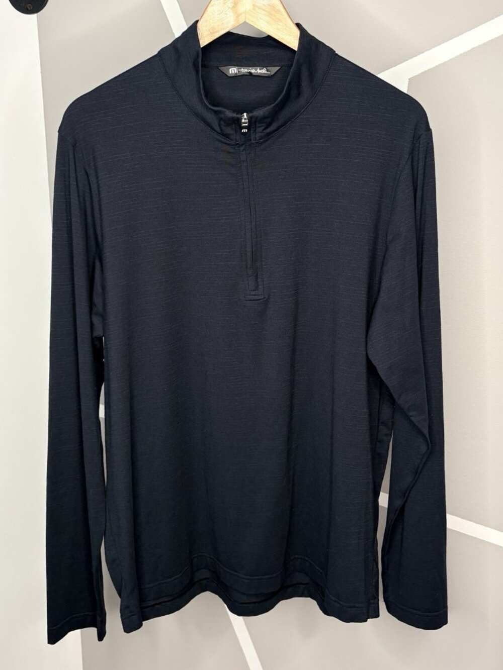 Travis Mathew Havasu ¼ Zip Golf Light Pullover Men’s L Black Stretch Long Sleeve